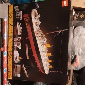 COPY - LEGO Titanic Building Set